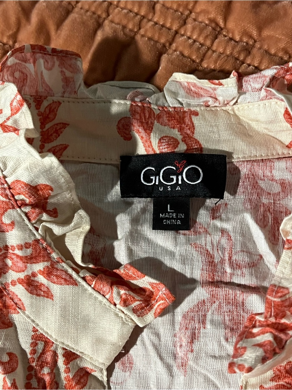Cream Floral Puff-Sleeve Button-Up Top - Picture 5 of 6